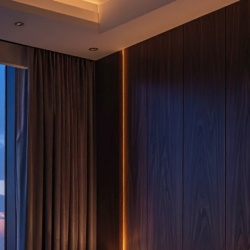 Walnut — Panelled, warm-seamed